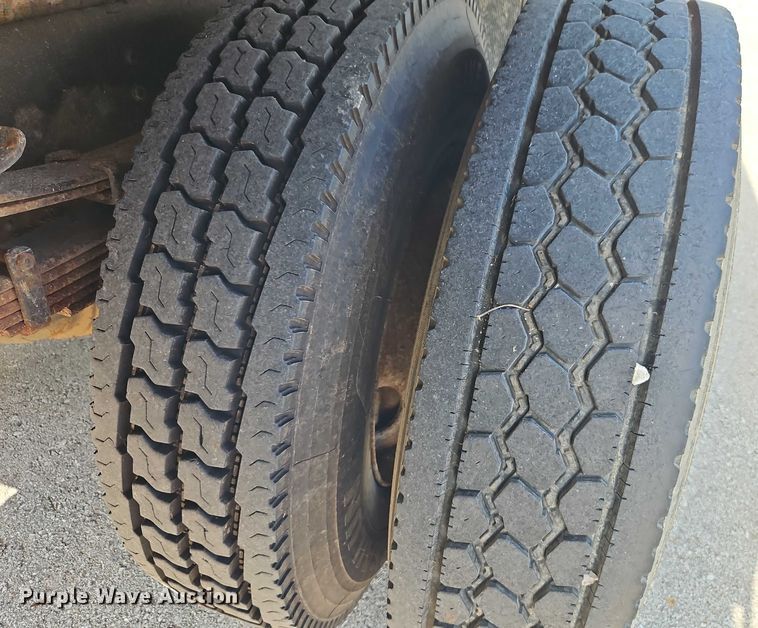 image for item EO4634 2013 International WorkStar 7400 dump truck