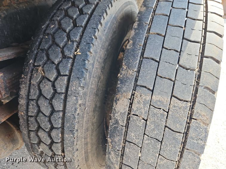 image for item EO4634 2013 International WorkStar 7400 dump truck