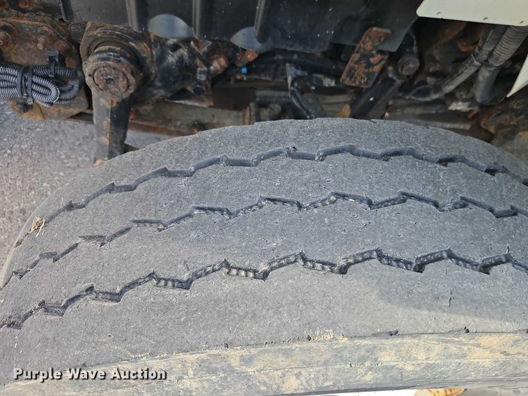 image for item EO4634 2013 International WorkStar 7400 dump truck