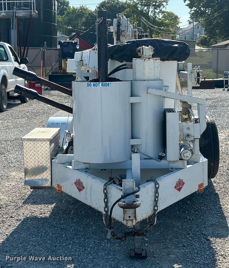 image for item ET3011 2002 S.D.P Manufacturing EZ Hauler 2500 mini digger derrick