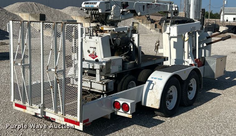 image for item ET3011 2002 S.D.P Manufacturing EZ Hauler 2500 mini digger derrick