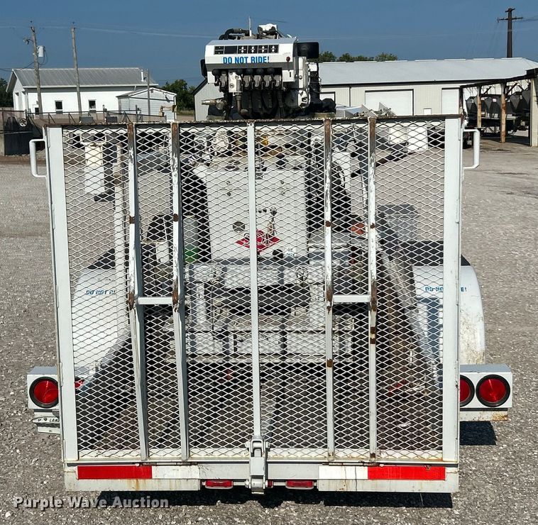 image for item ET3011 2002 S.D.P Manufacturing EZ Hauler 2500 mini digger derrick