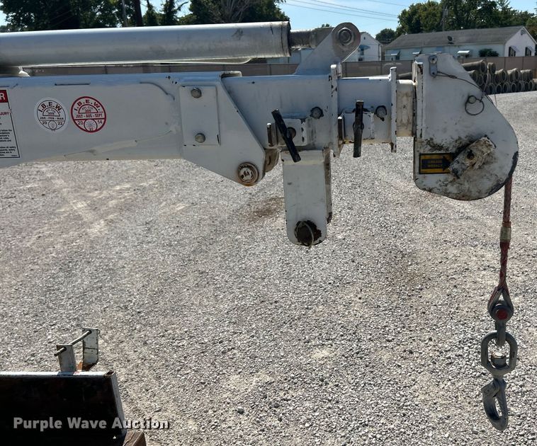 image for item ET3011 2002 S.D.P Manufacturing EZ Hauler 2500 mini digger derrick