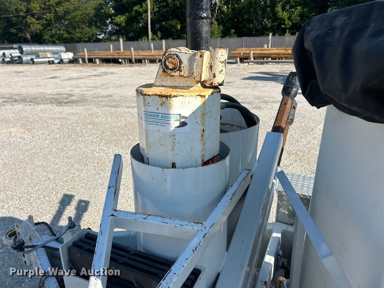 image for item ET3011 2002 S.D.P Manufacturing EZ Hauler 2500 mini digger derrick