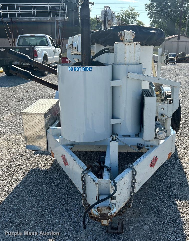 image for item ET3011 2002 S.D.P Manufacturing EZ Hauler 2500 mini digger derrick