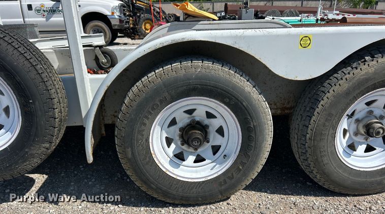 image for item ET3011 2002 S.D.P Manufacturing EZ Hauler 2500 mini digger derrick