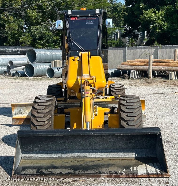 image for item ET3012 2016 Mauldin M413XT maintainer