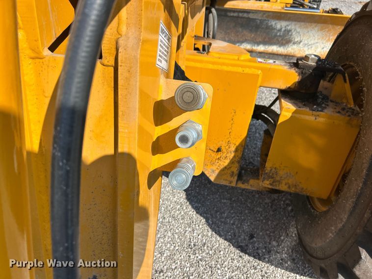 image for item ET3012 2016 Mauldin M413XT maintainer