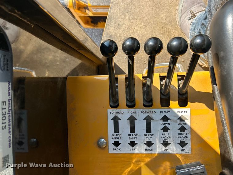 image for item ET3012 2016 Mauldin M413XT maintainer