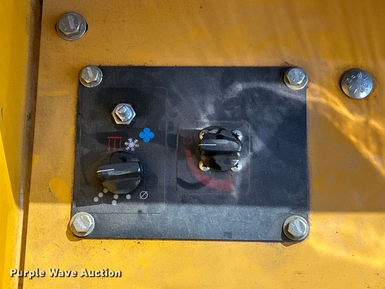 image for item ET3012 2016 Mauldin M413XT maintainer