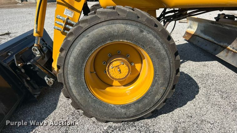 image for item ET3012 2016 Mauldin M413XT maintainer