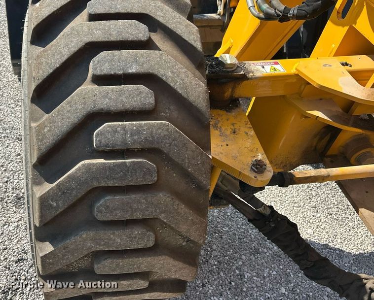 image for item ET3012 2016 Mauldin M413XT maintainer