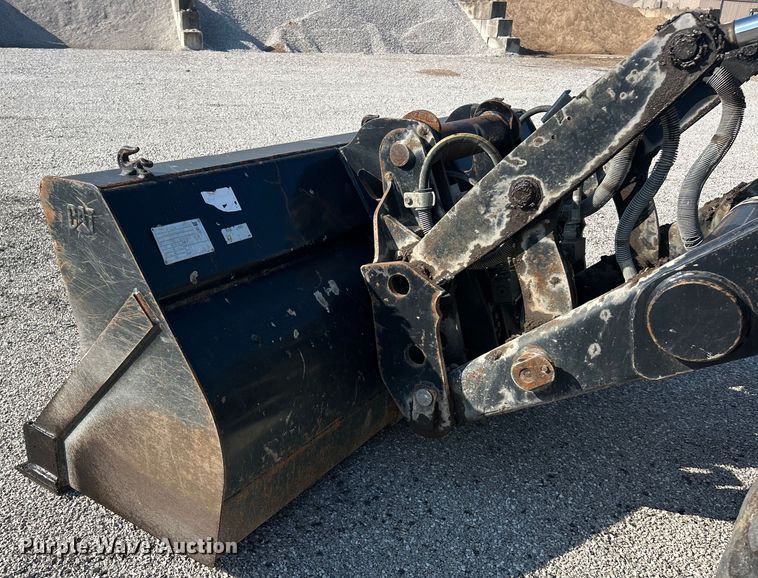 image for item ET3013 2003 Caterpillar 420D backhoe