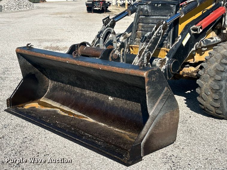 image for item ET3013 2003 Caterpillar 420D backhoe