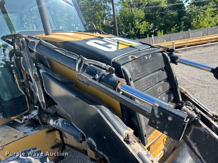 image for item ET3013 2003 Caterpillar 420D backhoe