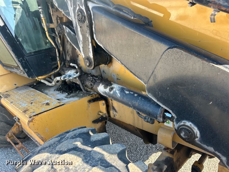 image for item ET3013 2003 Caterpillar 420D backhoe