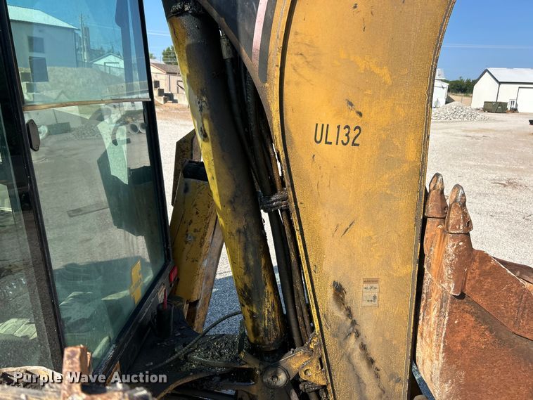 image for item ET3013 2003 Caterpillar 420D backhoe