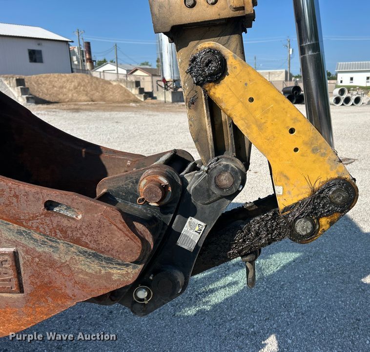 image for item ET3013 2003 Caterpillar 420D backhoe