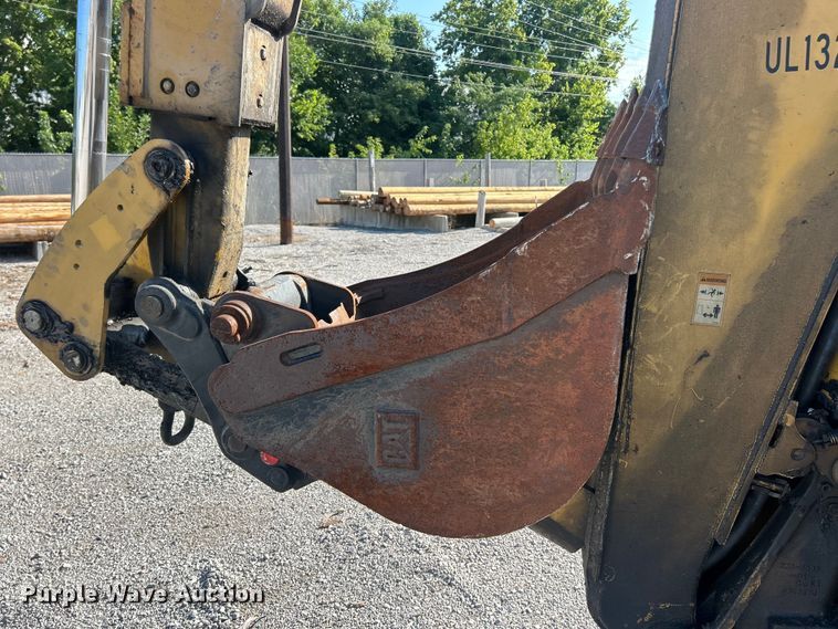 image for item ET3013 2003 Caterpillar 420D backhoe