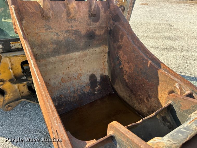 image for item ET3013 2003 Caterpillar 420D backhoe