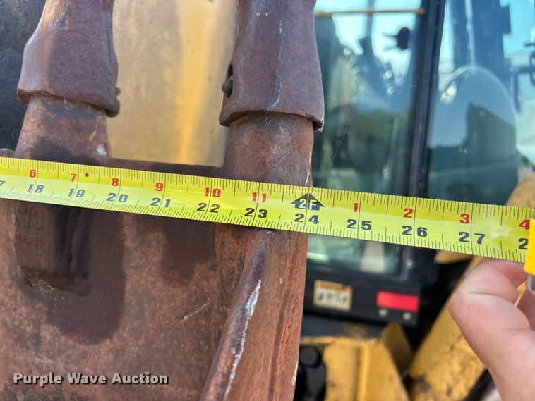 image for item ET3013 2003 Caterpillar 420D backhoe