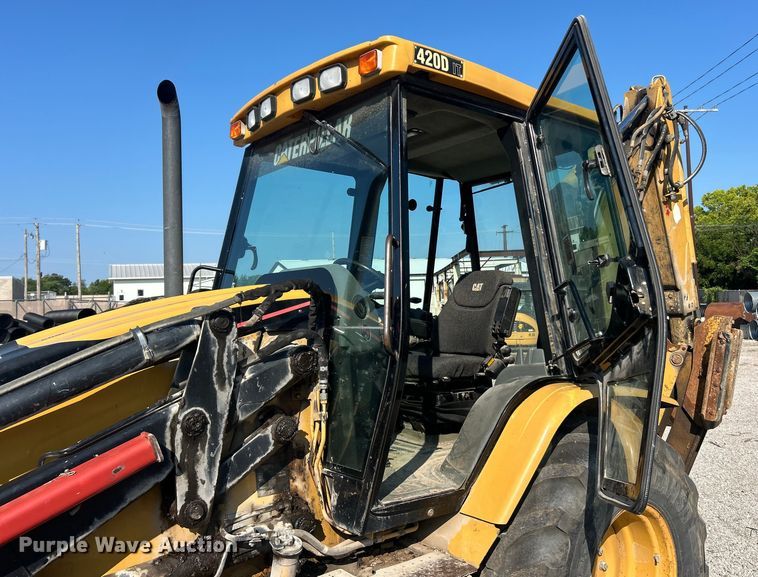 image for item ET3013 2003 Caterpillar 420D backhoe