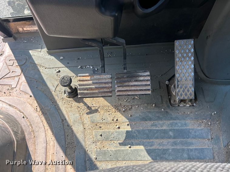 image for item ET3013 2003 Caterpillar 420D backhoe