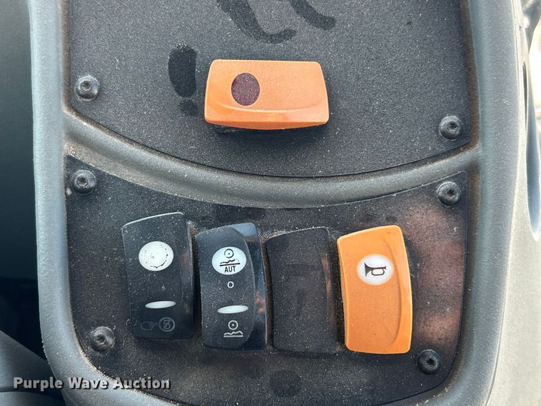 image for item ET3013 2003 Caterpillar 420D backhoe