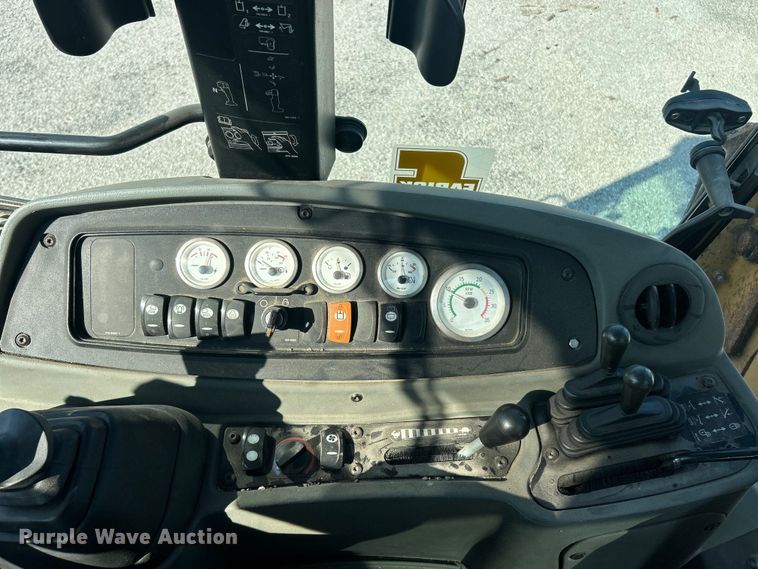 image for item ET3013 2003 Caterpillar 420D backhoe