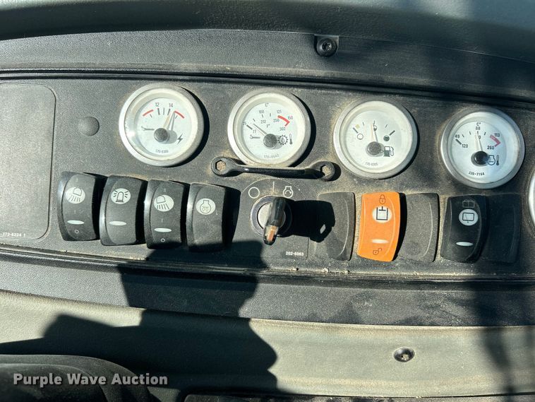 image for item ET3013 2003 Caterpillar 420D backhoe