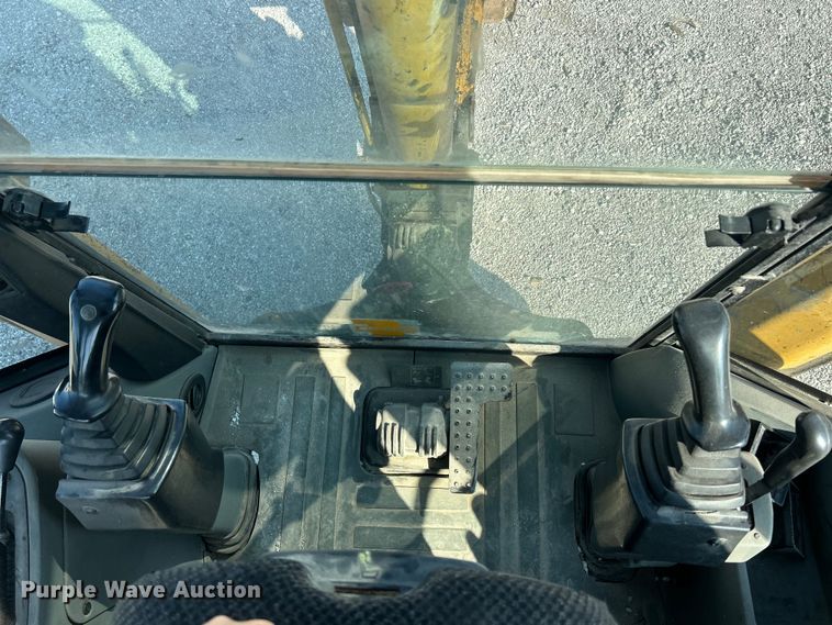 image for item ET3013 2003 Caterpillar 420D backhoe