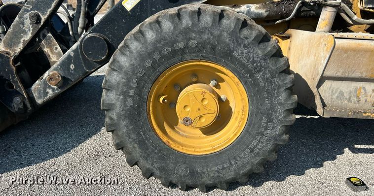 image for item ET3013 2003 Caterpillar 420D backhoe