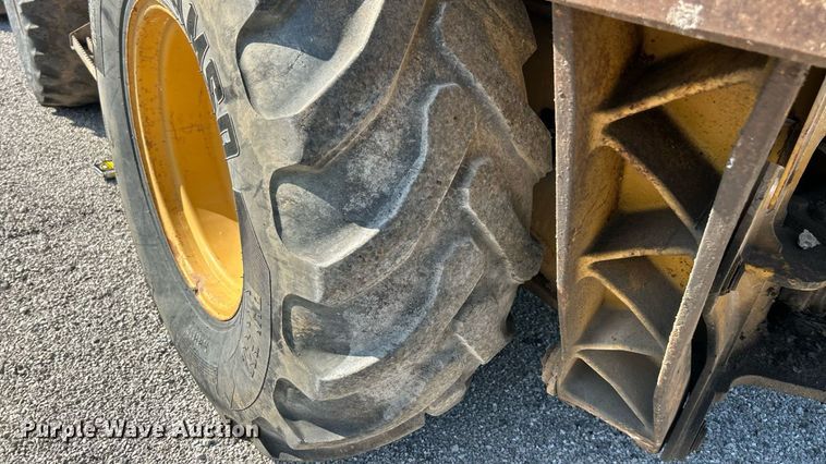 image for item ET3013 2003 Caterpillar 420D backhoe