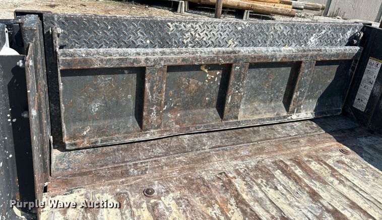 image for item ET3014 2003 Ford F250 Super Duty XL pickup truck