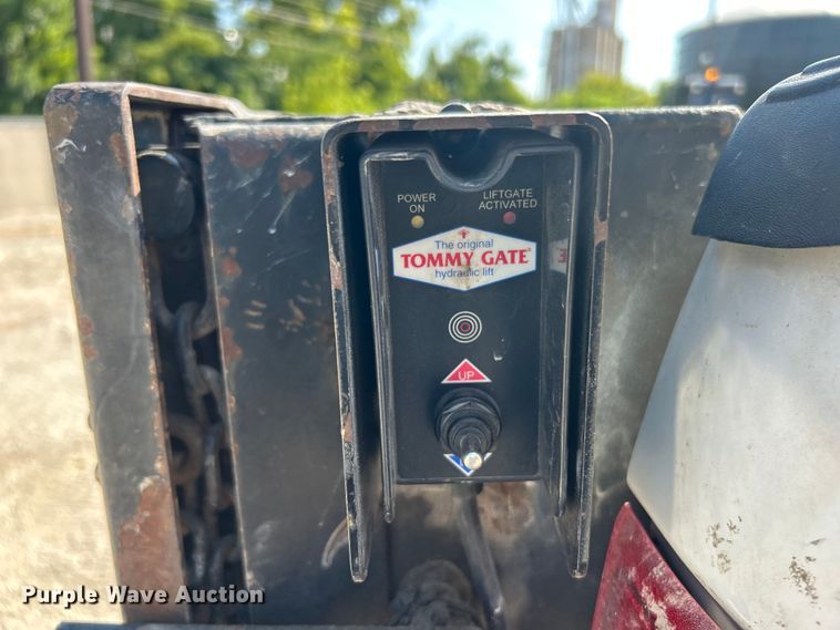 image for item ET3014 2003 Ford F250 Super Duty XL pickup truck