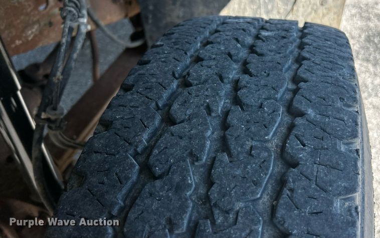 image for item ET3014 2003 Ford F250 Super Duty XL pickup truck