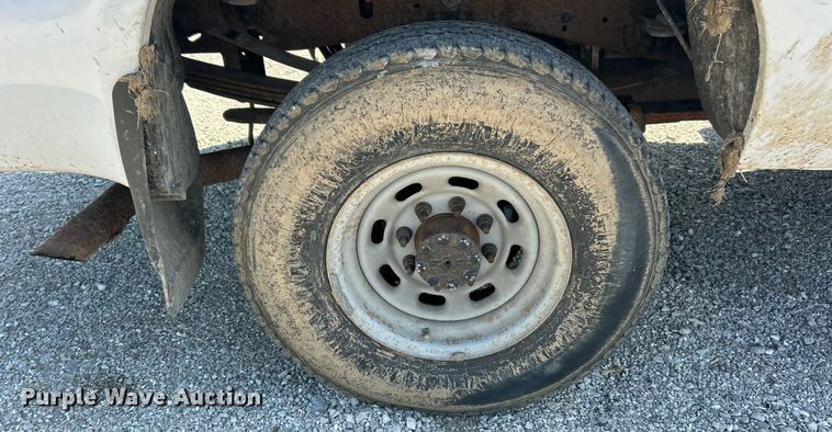 image for item ET3014 2003 Ford F250 Super Duty XL pickup truck