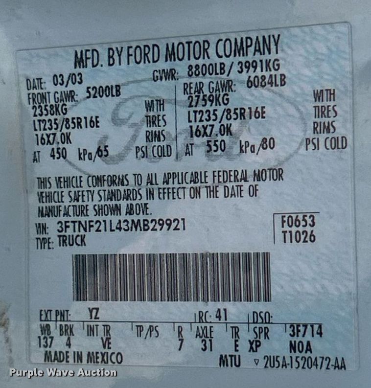 image for item ET3014 2003 Ford F250 Super Duty XL pickup truck