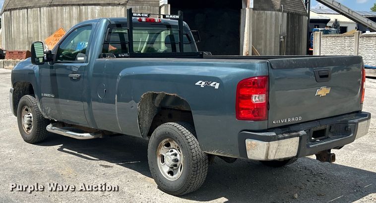 image for item ET3033 2007 Chevrolet Silverado 2500HD pickup truck