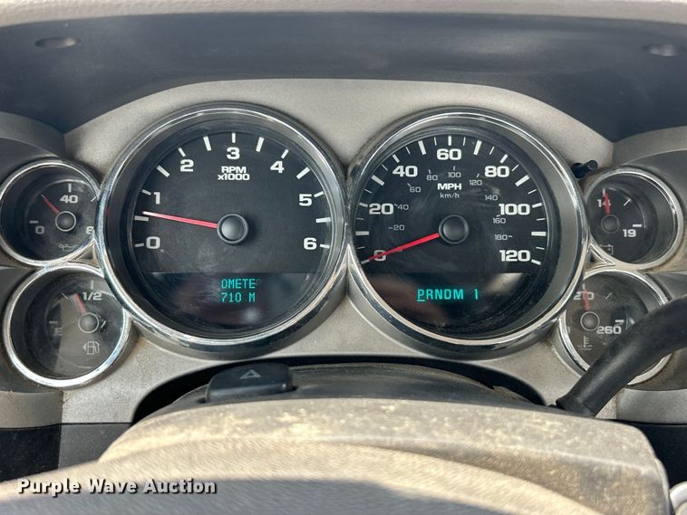 image for item ET3033 2007 Chevrolet Silverado 2500HD pickup truck