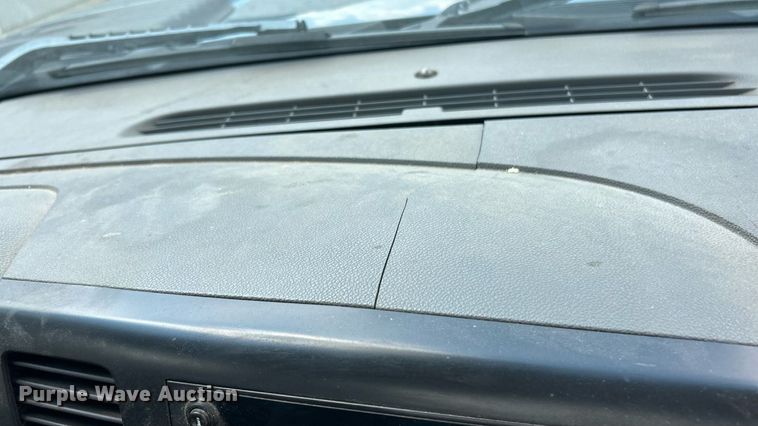 image for item ET3033 2007 Chevrolet Silverado 2500HD pickup truck