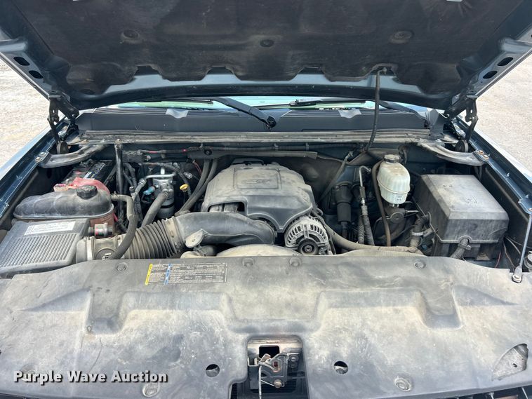 image for item ET3033 2007 Chevrolet Silverado 2500HD pickup truck