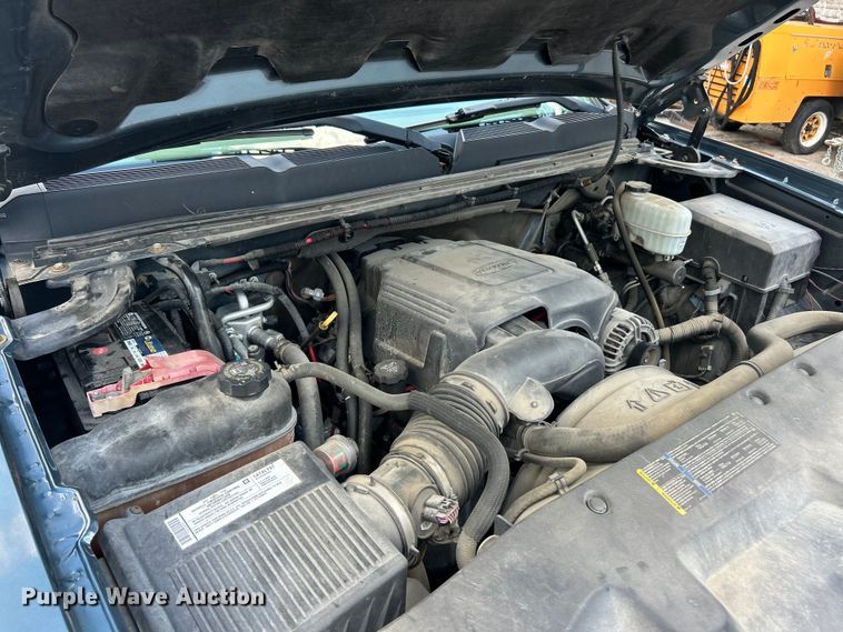 image for item ET3033 2007 Chevrolet Silverado 2500HD pickup truck