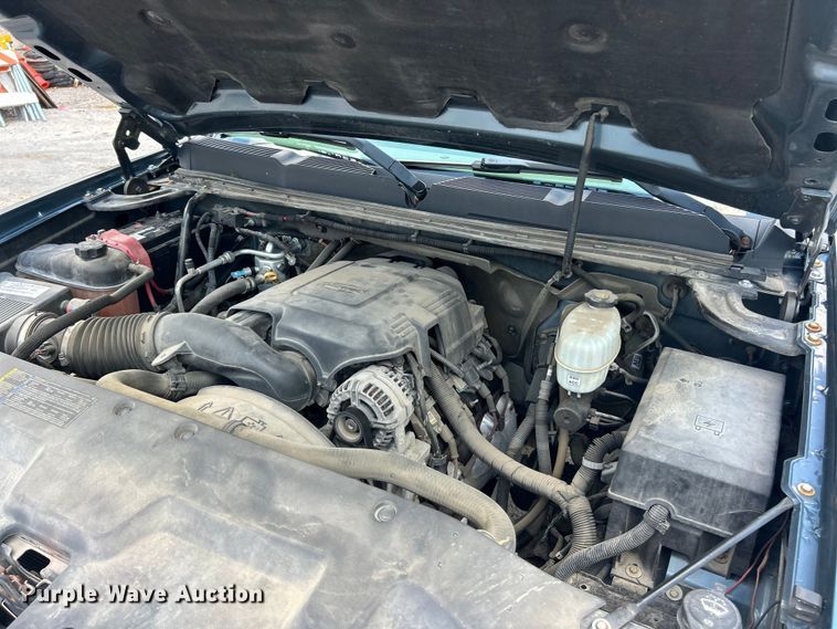 image for item ET3033 2007 Chevrolet Silverado 2500HD pickup truck