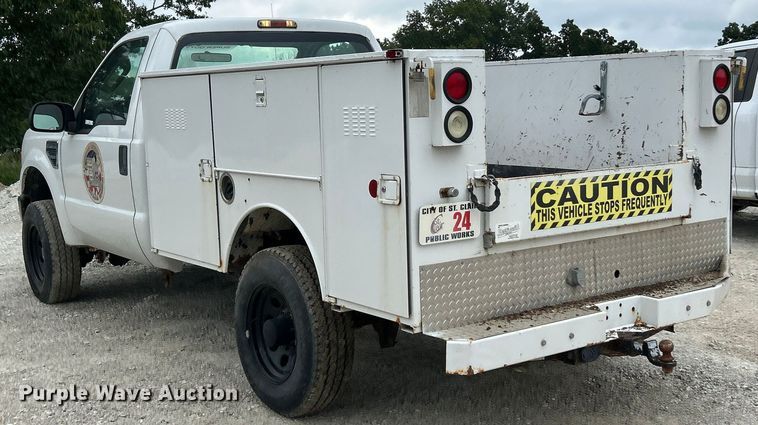 image for item ET3068 2008 Ford F250 Super Duty XL utility bed pickup truck