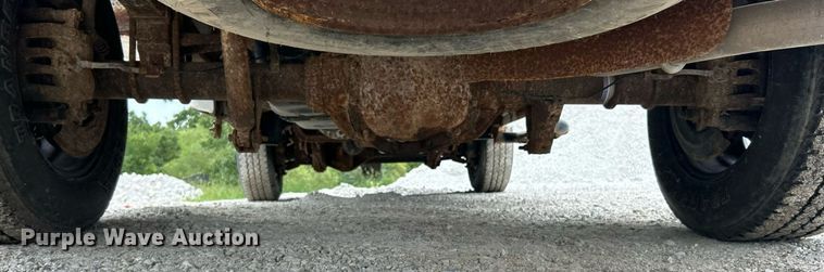 image for item ET3068 2008 Ford F250 Super Duty XL utility bed pickup truck