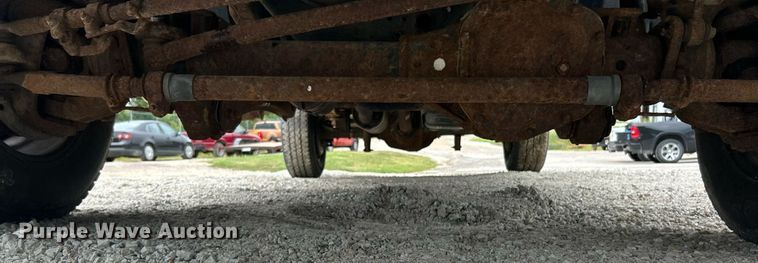 image for item ET3068 2008 Ford F250 Super Duty XL utility bed pickup truck