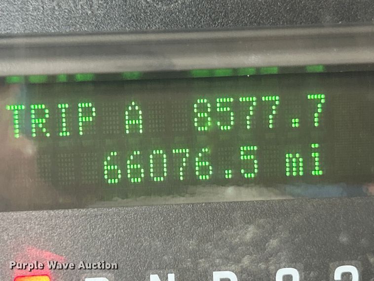 image for item ET3068 2008 Ford F250 Super Duty XL utility bed pickup truck