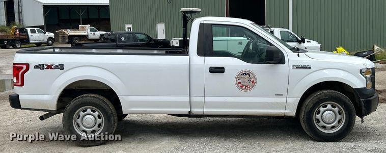 image for item ET3070 2016 Ford F150 XL pickup truck