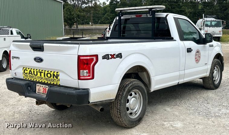 image for item ET3070 2016 Ford F150 XL pickup truck